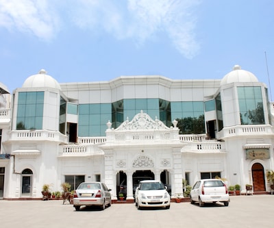 Hotel Deep Palace